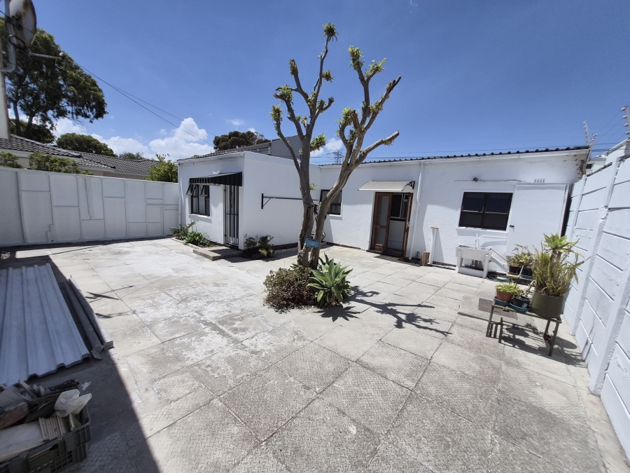 1 Bedroom Property for Sale in Rylands Western Cape
